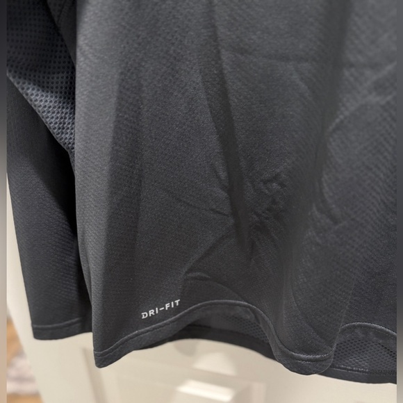 Nike Dri-FIT 1/4 Zip Pullover Men’s XL Black Buffalo Logo Performance Top - Picture 7 of 10